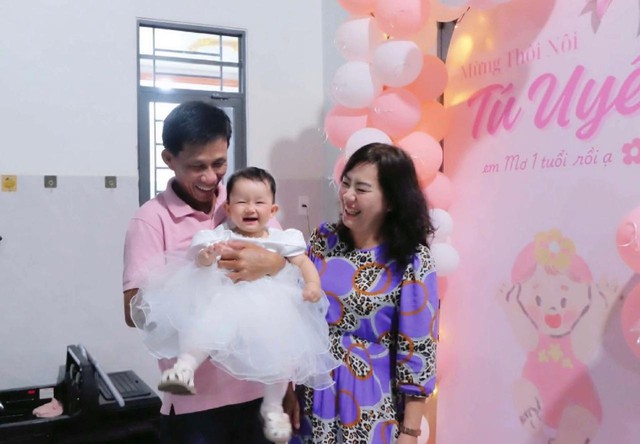 4 con dâu sinh liền tù tì trong 3 tháng, ông bà nội “chóng mặt”, nhầm tên các cháu - Ảnh 4.