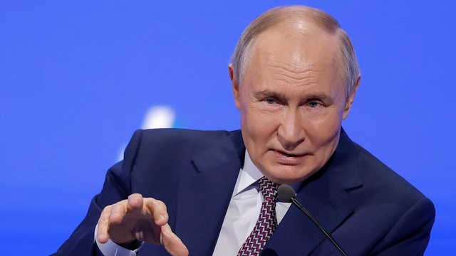 TST: 26 lá cờ Nga kéo lên ở Konstantinovka, 300 quân Kiev bị bao vây – Ông Putin ra tuyên bố kích hoạt phản ứng khẩn cấp - Ảnh 3.
