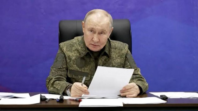 BQP Nga có động thái hiếm, bí mật lớn nhất sau đòn tập kích Kiev lộ diện - Ông Putin ra mệnh lệnh bất ngờ - Ảnh 3.