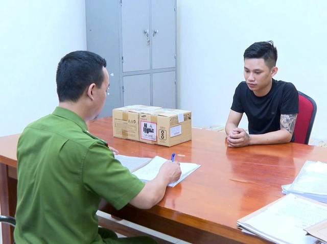 Bắt giữ công nhân Vũ Huy Tùng SN 2002 - Ảnh 1.