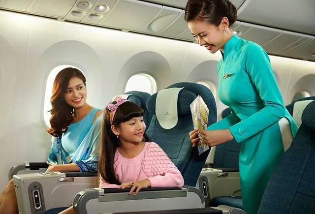 Gia đình có trẻ em cần chú ý: Quy định mới khi mua vé máy bay từ Vietnam Airlines - Ảnh 2.