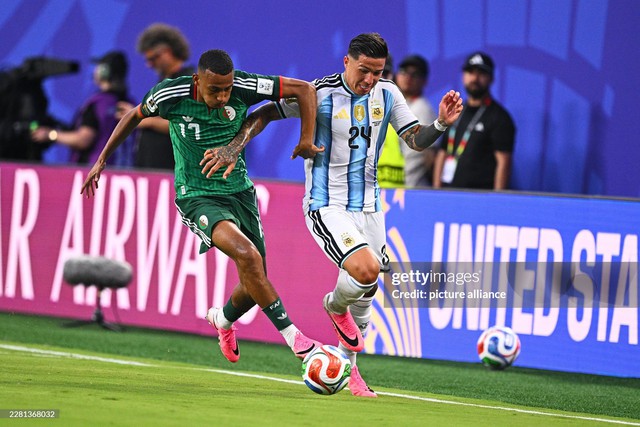 Diễn biến Argentina 3-0 Algeria: Messi lập hat-trick, chính thức san bằng siêu kỷ lục World Cup - Ảnh 4.