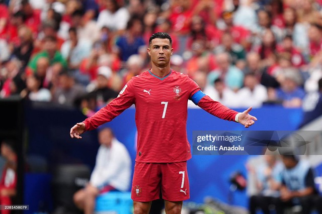 Diễn biến Bồ Đ&agrave;o Nha 1-1 Congo: Ronaldo bỏ lỡ cơ hội ăn b&agrave;n - Ảnh 1.
