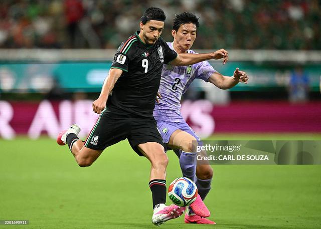 Diễn biến Mexico 1-0 Hàn Quốc: Sai lầm ngớ ngẩn, bàn thắng quá bất ngờ - Ảnh 1.