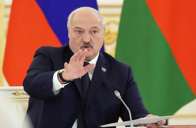 Lệnh từ ông Putin, cảnh báo đáng sợ từ ông Lukashenko - Lằn ranh đỏ không còn, lộ mục tiêu thật của Oreshnik - Ảnh 2.