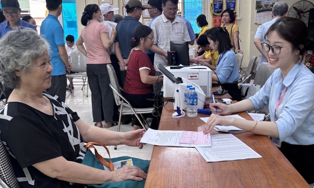 Bảo hiểm xã hội Việt Nam thông báo khẩn tới tất cả người dân đang nhận lương hưu - Ảnh 1.