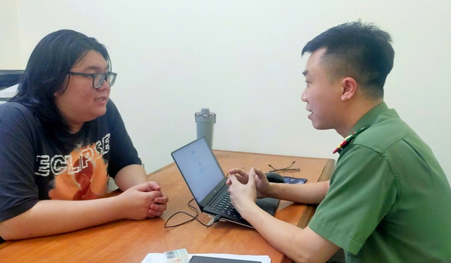Bắt Nguyễn Tiến Đạt SN 2004 trong chuyên án đặc biệt liên quan 1.000 tài khoản ngân hàng - Ảnh 2.