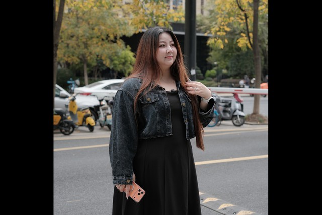 Chân dung Sandy Hoài Trâm, người có chia sẻ gây chú ý về xu hướng Livestream hiện đại - Ảnh 1.