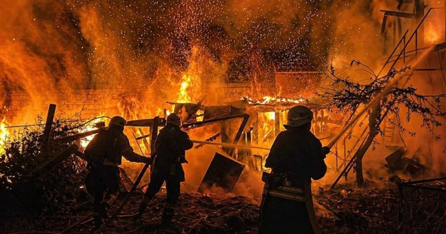 NÓNG: Ông Putin tuyên bố chỉ còn 10.5km trước giờ G, 2 vạn quân Kiev đào ngũ – Cờ Nga đã cắm giữa Konstantinovka - Ảnh 1.