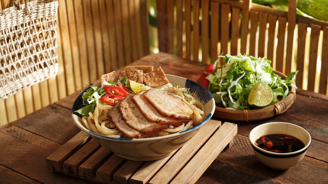 Không phải phở gà, món ăn từ 20.000 đồng/phần này mới là hương vị Việt lọt top ngon nhất thế giới - Ảnh 3.