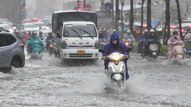 Ngày mai, miền Bắc sẽ xuất hiện mưa to đến rất to - Ảnh 1.