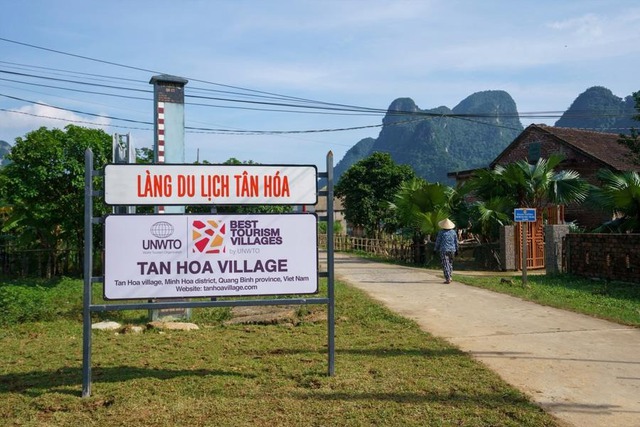 Việt Nam c&oacute; ng&ocirc;i l&agrave;ng cứ lũ về l&agrave; nh&agrave; cửa nổi bồng bềnh, nay lột x&aacute;c th&agrave;nh đặc sản h&aacute;i ra tiền v&agrave; ẵm trọn giải thưởng tốt nhất thế giới - Ảnh 12.