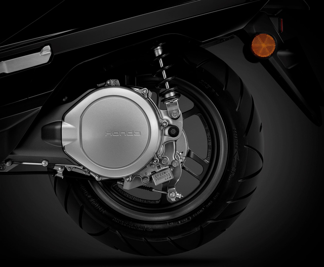 Xe m&aacute;y điện xịn nhất của Honda tại Việt Nam đ&atilde; c&oacute; gi&aacute;: Đang được 'tặng' 1/5 gi&aacute; xe, b&aacute;n ra th&aacute;ng sau - Ảnh 2.