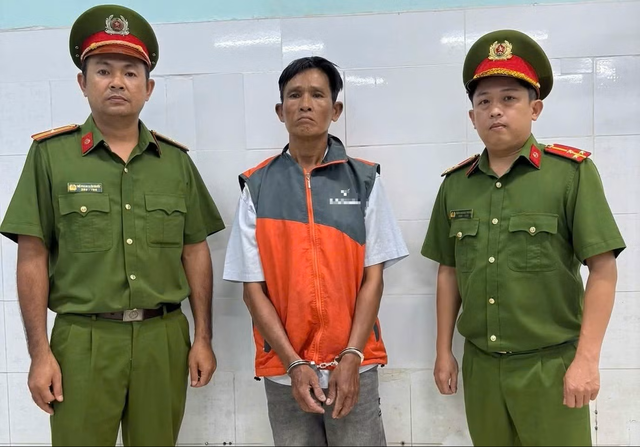 Bắt giữ tài xế xe ôm công nghệ Nguyễn Huỳnh Thanh Luân 47 tuổi - Ảnh 1.