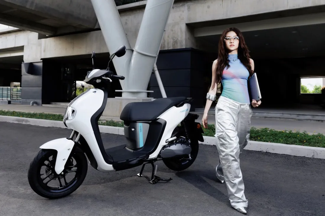 Xe m&aacute;y điện Nhật bản đời mới vừa mở b&aacute;n, gi&aacute; ni&ecirc;m yết giảm hơn 10 triệu đồng: Xe nhỏ gọn, rất dễ d&ugrave;ng - Ảnh 5.
