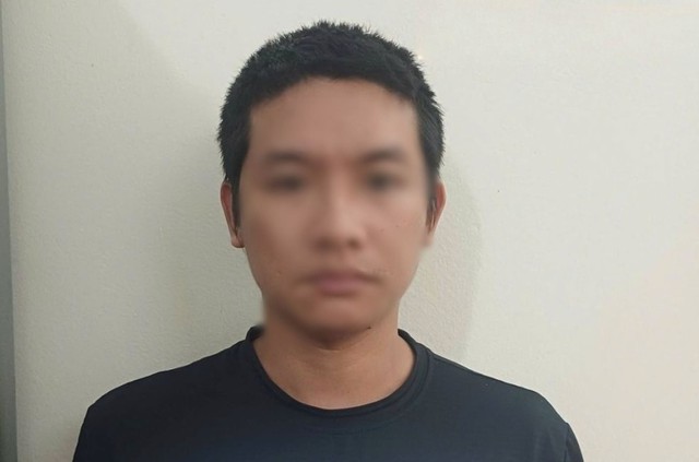 Công an điều tra số tiền 10 triệu đồng trong ô tô: Một nam thanh niên SN 1994 bị tạm giữ - Ảnh 1.