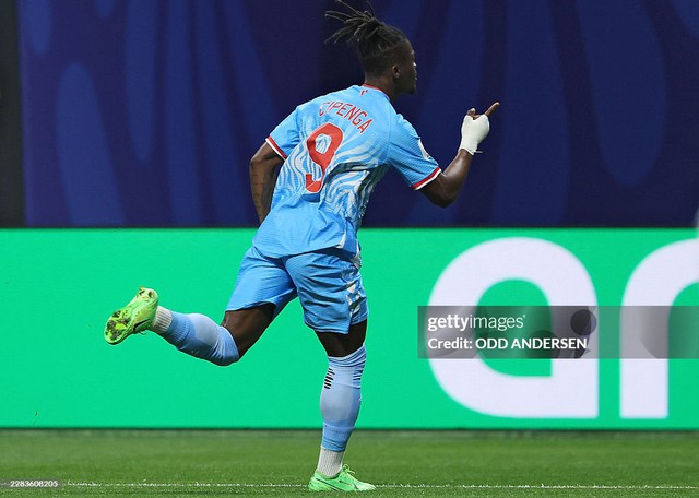 Diễn biến trận Anh 0-1 Congo: Tuyển Anh dồn l&ecirc;n tấn c&ocirc;ng, li&ecirc;n tục dứt điểm - Ảnh 7.