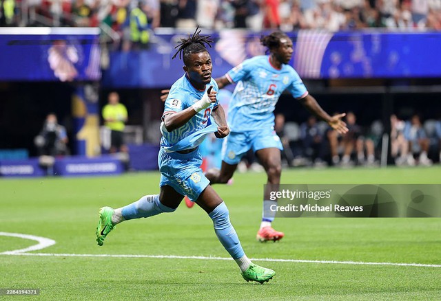 Diễn biến trận Anh 0-1 Congo: Tuyển Anh dồn l&ecirc;n tấn c&ocirc;ng, li&ecirc;n tục dứt điểm - Ảnh 8.
