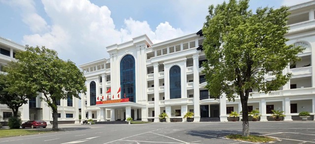 Công an bác bỏ nghi vấn tiêu cực thi tốt nghiệp ở Phú Thọ: Nam sinh đăng bài xin lỗi, nói lý do - Ảnh 1.