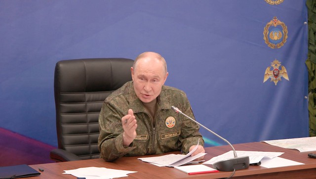 Nổ liên tiếp! Hàng trăm quân Ukraine đột kích – Ông Putin phát lệnh tới toàn bộ Bộ chỉ huy Nga, hé lộ ưu tiên số 1 - Ảnh 3.