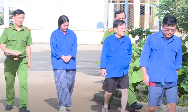 Thi hành lệnh bắt tạm giam Võ Thị Duyên 39 tuổi và 2 người đàn ông - Ảnh 2.