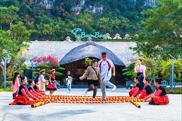 Ai cũng nghĩ là Sa Pa, đây mới là nơi duy nhất 3 lần được vinh danh đẹp nhất thế giới: Cách Hà Nội 180km - Ảnh 5. Ai cũng nghĩ là Sa Pa, đây mới là nơi duy nhất 3 lần được vinh danh đẹp nhất thế giới: Cách Hà Nội 180km - Ảnh 5.