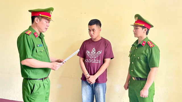 Ra quyết định khởi tố quản lý kho Hoàng Đức Mạnh SN 2004 - Ảnh 1.