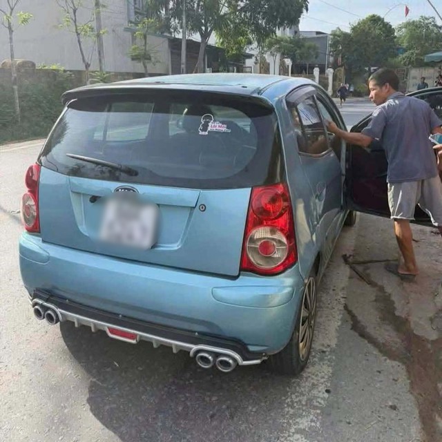 Một buổi chiều có 3 người đàn ông tử vong trong 2 xe ô tô ở Phú Thọ: Hiện trường vụ việc - Ảnh 1.
