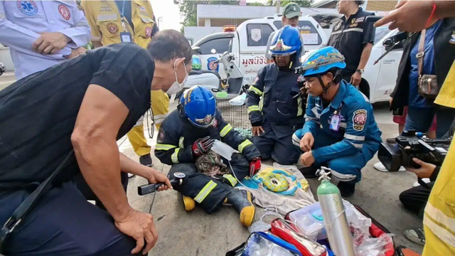 Ập vào căn nhà bị hoả hoạn, lính cứu hoả sững sờ với cảnh tượng trước mắt - Ảnh 3.