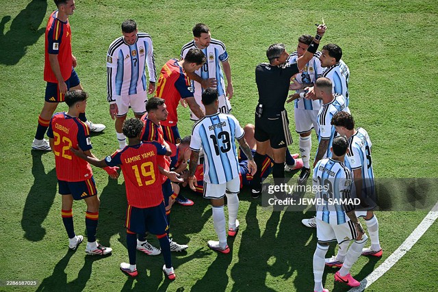 Diễn biến Tây Ban Nha 1-0 Argentina: Chân sút không ai ngờ ghi bàn cho Tây Ban Nha - Ảnh 8.