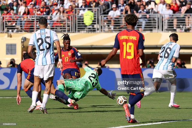 Diễn biến Tây Ban Nha 1-0 Argentina: Chân sút không ai ngờ ghi bàn cho Tây Ban Nha - Ảnh 3.