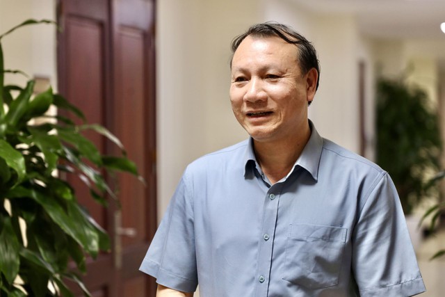 Xem kết quả thi THPT, hiệu trưởng ĐHSP Hà Nội chỉ ra: Lượng đăng ký ở một số môn "lạ" tăng gấp 2, gấp 3 - Ảnh 1.