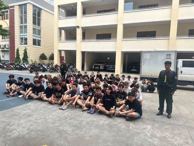 Bắt 'bà trùm' Huỳnh Ngọc Thúy Như SN 2000 và 48 người trong chuyên án quy mô lớn - Ảnh 1.