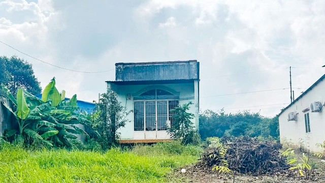 Công an kiểm tra nơi ở của Nguyễn Thị Kim Chi SN 1992, bắt chủ nhà - Ảnh 1.