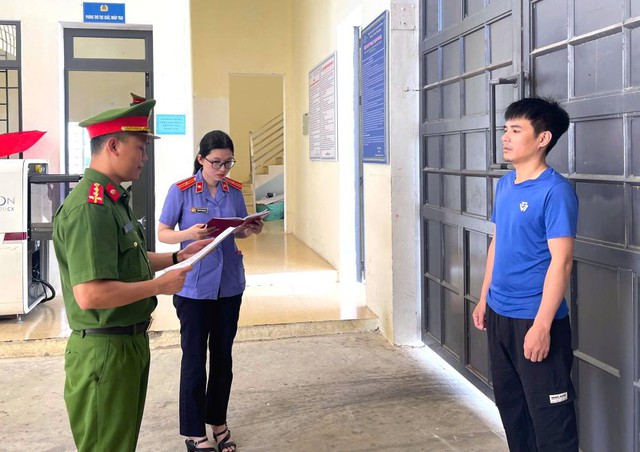 Thi hành lệnh bắt tạm giam Lê Thế Anh SN 1992 - Ảnh 1.