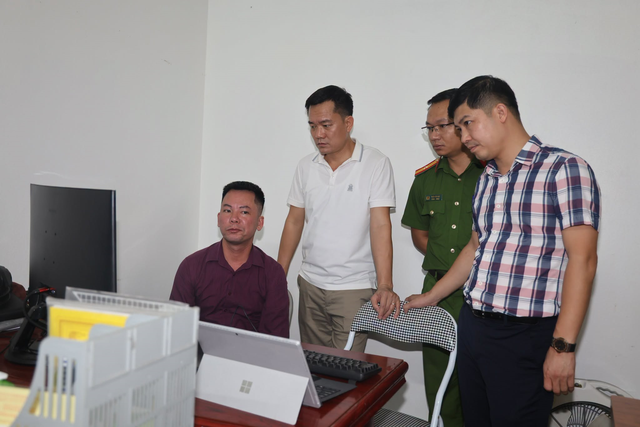 Khám xét khẩn cấp, khởi tố Lê Thị Kim Nhung liên quan 600 tỷ đồng, thu giữ 1.874 hợp đồng - Ảnh 2.