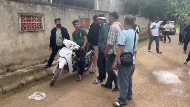 Ra lệnh bắt tạm giam  - Ảnh 1.