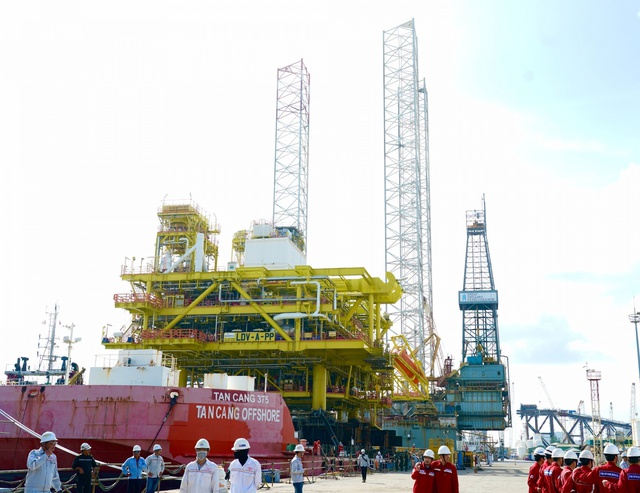 Thềm lục địa Việt Nam chuẩn bị đón khối thép siêu trọng 11.000 tấn: "Trái tim" của kho báu Lạc Đà Vàng - Ảnh 2.