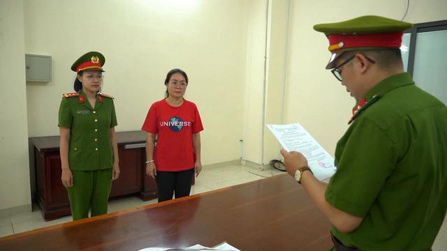 Ra quyết định khởi tố hình sự nhân viên khách sạn Lê Thị Hải Anh 51 tuổi - Ảnh 1.