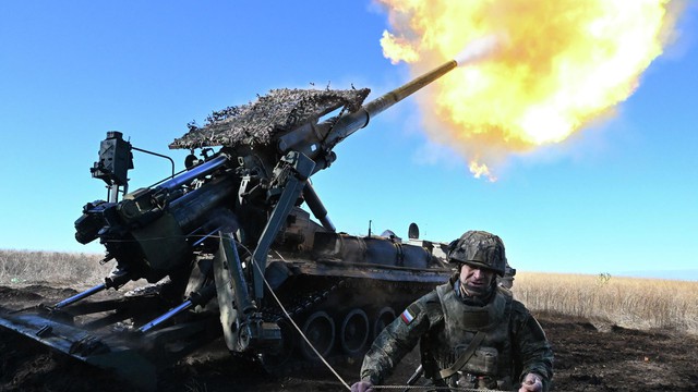 Súng đã nổ! Lính đánh thuê kháng lệnh, Kiev vỡ chiến dịch - Bộ Tham mưu Ukraine sốc với kế hoạch của ông Zelensky - Ảnh 3.