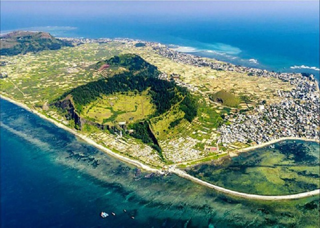 Đảo được mệnh danh là 'Jeju của Việt Nam': Rộng hơn 10km², sở hữu hệ thống núi lửa cổ hàng triệu năm tuổi - Ảnh 4.