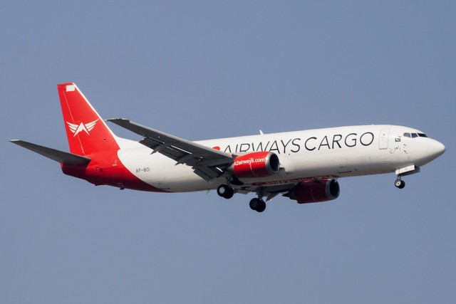 Máy bay Boeing 737 chở nhiều người bất ngờ mất tích trên biển, dữ liệu radar hé lộ diễn biến khó hiểu - Ảnh 1.