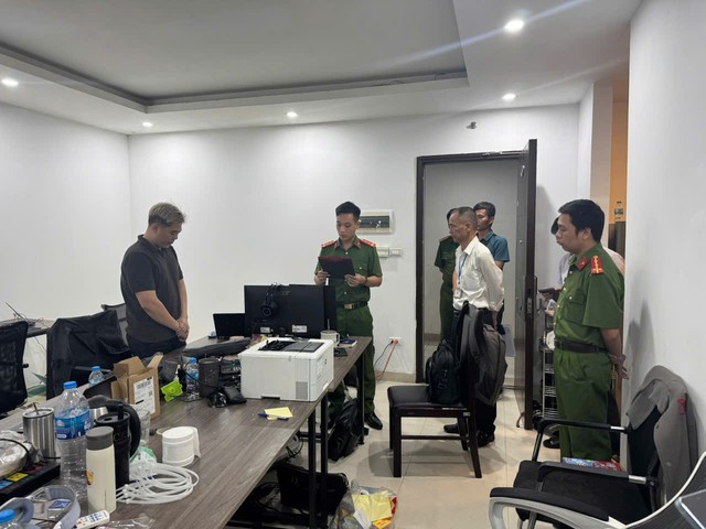 Công an tạm giữ hơn 1,77 tỷ đồng trong tài khoản ngân hàng của Nguyễn Tiến Đạt và một số đối tượng - Ảnh 3.
