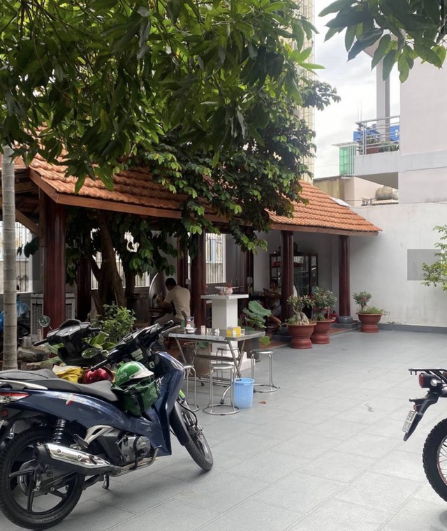 Quán hủ tiếu 30k bán trong biệt thự quyết định nghỉ bán trong lúc rất đông khách: Lý do bất ngờ - Ảnh 2.