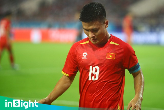 Quang Hải và nghịch lý lạ kỳ từ danh xưng “người khổng lồ” của bóng đá Việt Nam - Ảnh 1.