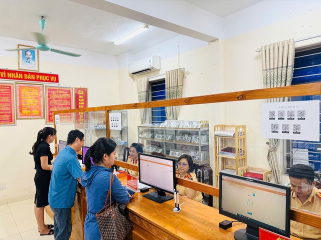 Thông tin quan trọng trên VNeID liên quan đến đăng ký xe, người dân cần nắm rõ - Ảnh 1.