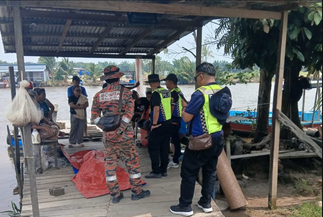 Đang bắt ốc cùng con gái, người phụ nữ 78 tuổi bị