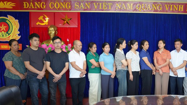 Công an điều tra giao dịch gần 18 tỷ đồng: Đinh Quốc Trung SN 1985 và 17 đối tượng bị khởi tố - Ảnh 1.