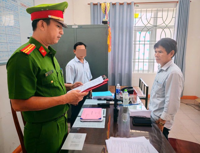 Khởi tố Nguyễn Bảo Đông SN 1976 liên quan đến lô hàng trị giá 1,2 tỷ đồng - Ảnh 1.