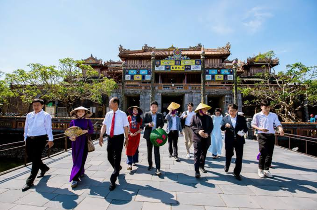 Sánh vai Bắc Kinh, Seoul, thành phố Việt Nam lọt đề cử 'Oscar du lịch': Thu 10.300 tỷ đồng trong 6 tháng - Ảnh 2.